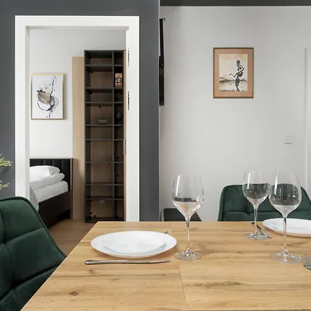 Bright Dluga In With Air Conditioning By Renters * 브로츠와프