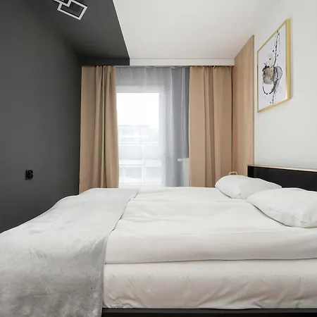 Bright Dluga In With Air Conditioning By Renters 아파트 *