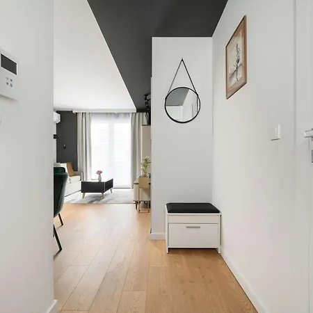 Bright Dluga In With Air Conditioning By Renters * 브로츠와프